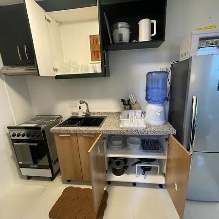 Prime Avant Bgc Location Apartments By Ph Staycation 마닐라 외부 사진