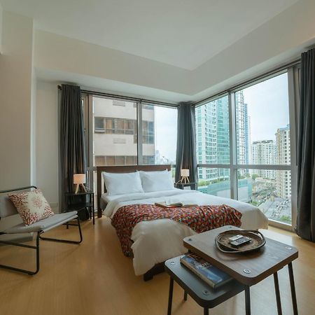 Prime Avant Bgc Location Apartments By Ph Staycation 마닐라 외부 사진