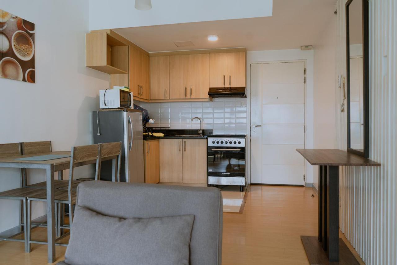 Prime Avant Bgc Location Apartments By Ph Staycation 마닐라 외부 사진