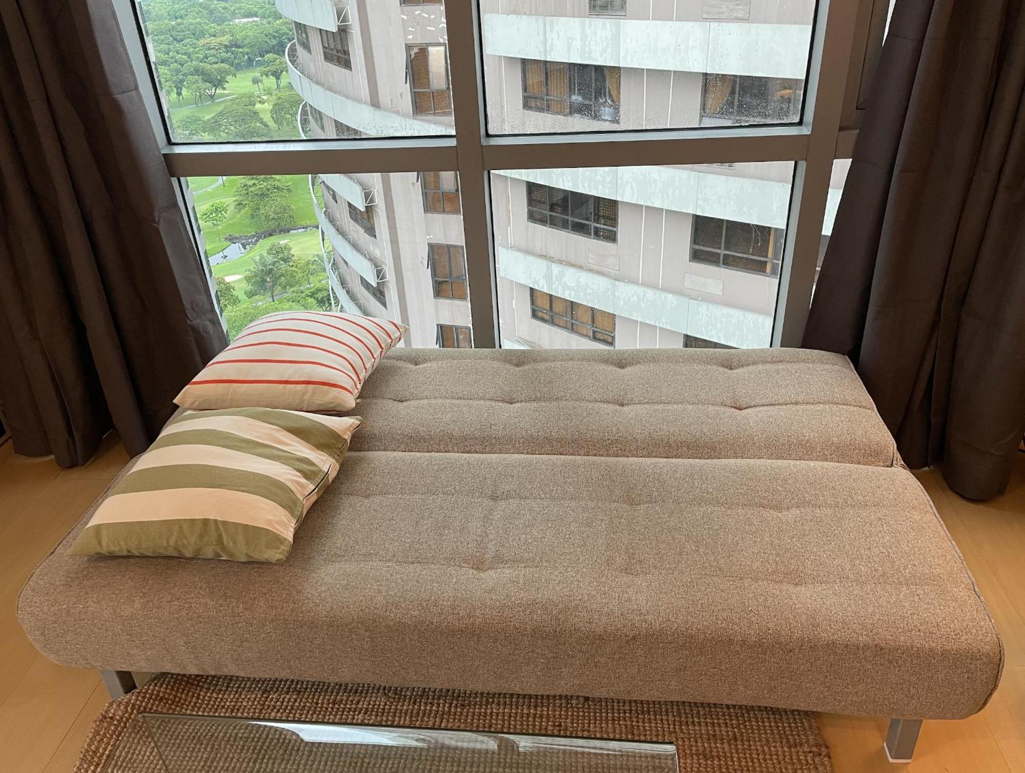 Prime Avant Bgc Location Apartments By Ph Staycation 마닐라 외부 사진
