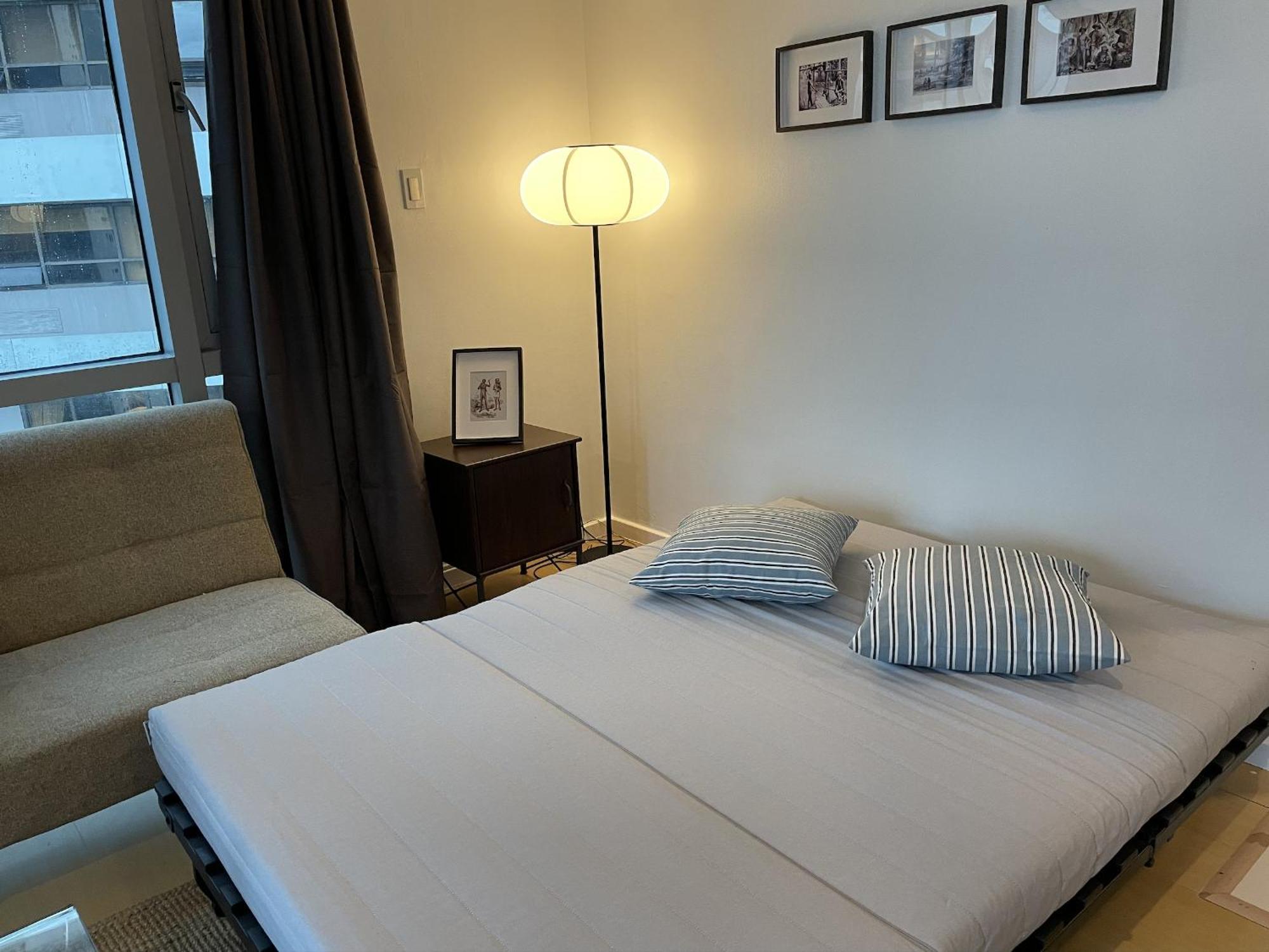 Prime Avant Bgc Location Apartments By Ph Staycation 마닐라 외부 사진
