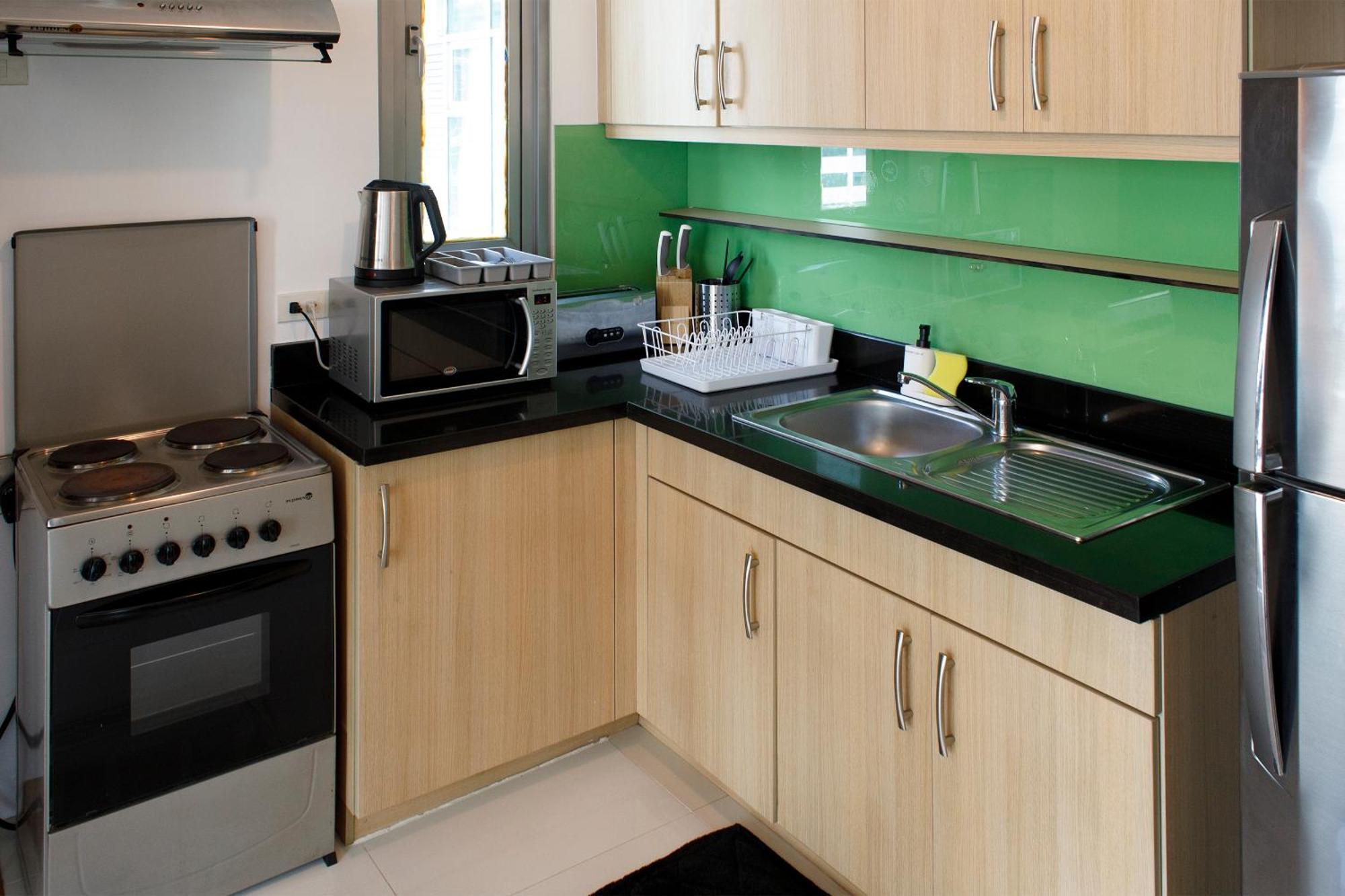 Prime Avant Bgc Location Apartments By Ph Staycation 마닐라 외부 사진